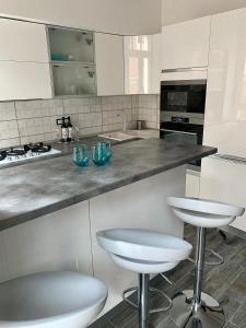 A kitchen or kitchenette at Vivi Residence 2