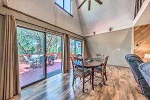 Φωτογραφία από το άλμπουμ του Pet-Friendly Ruidoso Cabin with Deck and Grill! σε Ruidoso +24 φωτογραφίες