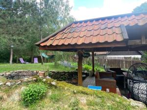 Vonkajšia záhrada v ubytovaní DOM NA GROBLI