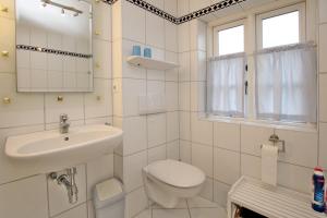 Ένα μπάνιο στο Karkstieg 6_ Whg_ 3_ Vogtum +12 φωτογραφίες