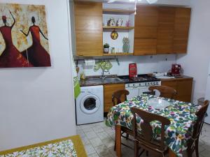 A kitchen or kitchenette at CASA ZEUSI