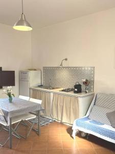 Kuchyň nebo kuchyňský kout v ubytování Casa Gilia Favignana