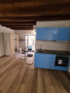 Kuchyňa alebo kuchynka v ubytovaní Appartamento Tortona - Milano