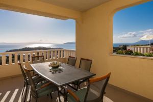 A balcony or terrace at XXL Family Penthouse