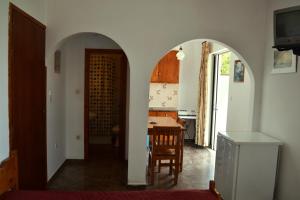 Kuchyň nebo kuchyňský kout v ubytování Kaikas Studios & Apartments
