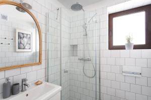 Kúpeľňa v ubytovaní Szumiwoda Apartamenty Kuźnica