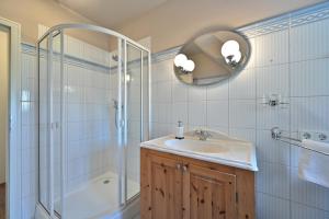 Koupelna v ubytování Landhaus Vilmnitz - Wohnung 7 + 65 fotografií