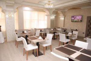 Χώρος καθιστικού στο Anga Yerevan Hotel