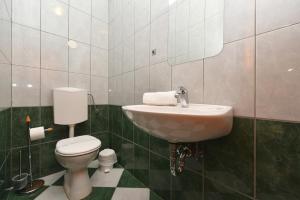Um banheiro em Majpruz Apartment Zadar