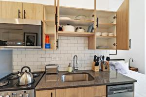 Gallery image of Modern & Vibrant Uptown Studio close to Shops - Wilson 401 in Chicago