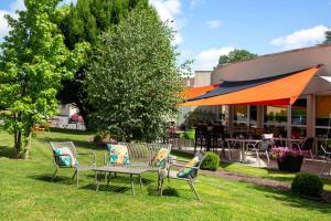 Zahrada ubytování BEST WESTERN La Porte des Châteaux