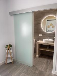 Zdjęcie z galerii obiektu PALAPA GARDEN alojamientos, piscina privada y cerca del mar w mieście Chiclana de la Frontera
