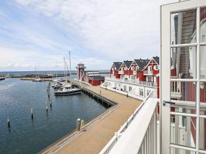 Blick auf einen Yachthafen mit Booten im Wasser in der Unterkunft 8 person holiday home in Bagenkop in Bagenkop