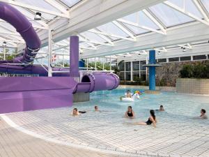 Bazén v ubytování Vegsø Holiday Park Premium Type10 Retreat nebo v jeho okolí + 15 fotografií