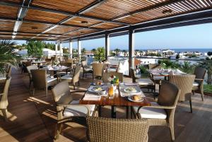 Restaurace v ubytování Annabelle Beach Resort