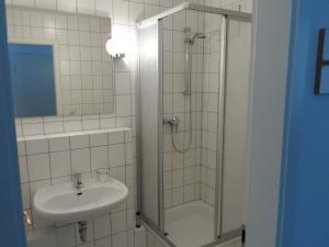 Ein Badezimmer in der Unterkunft Apartmentanlage Villa Granitz