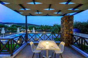 Bazén v ubytování ANELA RESORT nebo v jeho okolí