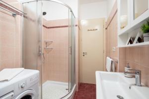 Koupelna v ubytování Downtown City Apartment