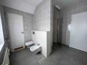 Kúpeľňa v ubytovaní Willa Garden 2 z pięknym ogrodem i tarasem + 22 fotografií