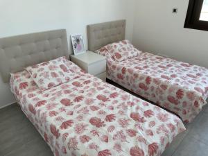Postel nebo postele na pokoji v ubytování Villa moderna y con piscina privada