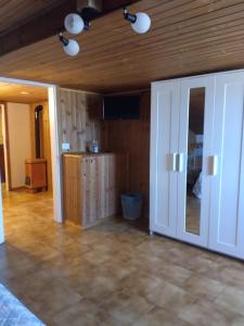 Kuchyň nebo kuchyňský kout v ubytování B&B A'la Funtäna + 22 fotografií