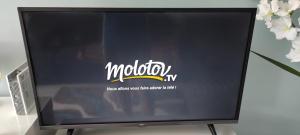 Televízia a/alebo spoločenská miestnosť v ubytovaní Narbonne centre ville historique studio