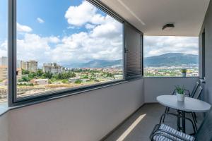 Nespecifikovaný výhled na hory nebo výhled na hory při pohledu z apartmánu
