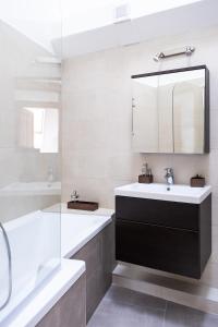 Sziklai Apartman 8200 Veszprém, 8 Sziklai János utca II em. 6 kép - 2
