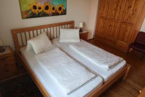 Postel nebo postele na pokoji v ubytování Ferienwohnung Josy