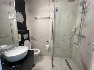 TecuciにあるOcaua Lui Cuzaのギャラリーの写真