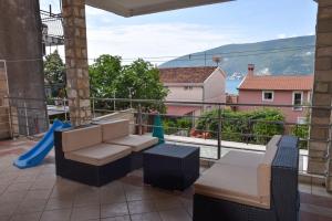 Nespecifikovaný výhled na hory nebo výhled na hory při pohledu z apartmánu
