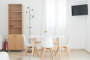 TV a/nebo společenská místnost v ubytování Studio Thea