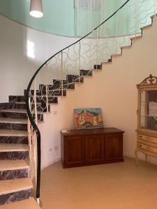 Fotografie z fotogalerie ubytování Ocean View Villa with Fast WI-FI and Elevator to Town v Levantu