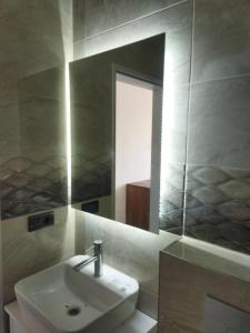 Hotel Roma tesisinde bir banyo