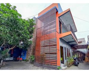 Gallery image of Kartini Guest House near Alun Alun Probolinggo in Sukobumi