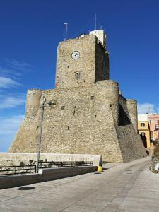 El edificio en el que está la casa vacacional