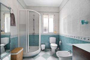 Ένα μπάνιο στο Grand Beachside Apartment - Cádiz +23 φωτογραφίες