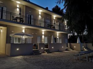 Gallery image of Loggos Apartments in Lóngos