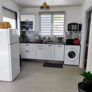 Köök või kööginurk majutusasutuses les tiny houses d'akapa