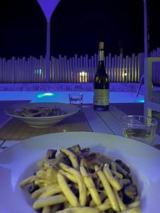 THE AA VILLA: Your Interactive Home Experience! italokat is kínál