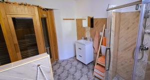 Koupelna v ubytování Apartmán u Ještěrky se saunou v ceně, Rejvízská 29, Jeseník + 28 fotografií