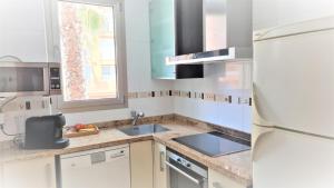 Kuchyň nebo kuchyňský kout v ubytování BEACH VALENCIA LUXURY - B40-21 - Apartament on Beach