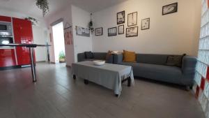 Kuchnia lub aneks kuchenny w obiekcie Ailana Suite Vistas al Mar y con Piscina