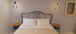 Postel nebo postele na pokoji v ubytování Edward Art Boutique Hotel
