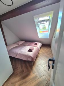 Postel nebo postele na pokoji v ubytování Apartament nad BRDĄ , agroturystyka.