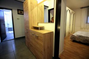 Postel nebo postele na pokoji v ubytování Apartment Leana Selce