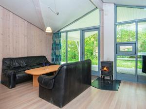 Posezení v ubytování 8 person holiday home in Børkop-By Traum