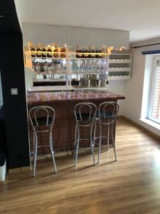 Lounge alebo bar v ubytovaní Żurawie Wzgórze
