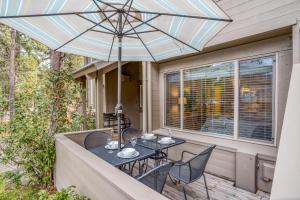 Gallery image of Tennis Village 44 - Meredith Lodging in Sunriver