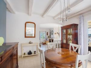 Zdjęcie z galerii obiektu Villa in Vidauban with Pool and BBQ Terrace w mieście Vidauban